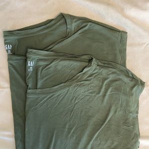 Gap Sleeveless Luxe Shirt